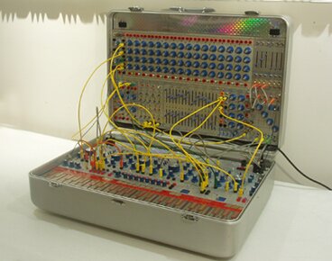 с клавиатурой touch-plate