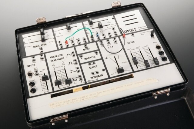 Synthi E